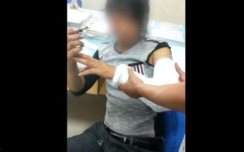 网红和大哥吃瓜视频,揭秘网络热点背后的故事  第1张